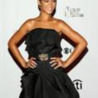 Rihanna_1231372418_1 - Rihanna