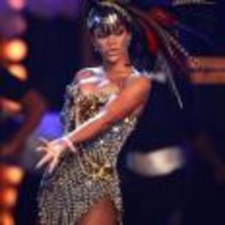 Rihanna_1231372454_3 - Rihanna