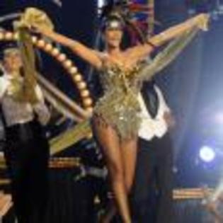 Rihanna_1231372455_4 - Rihanna