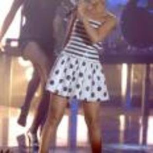 Rihanna_1231372549_0 - Rihanna