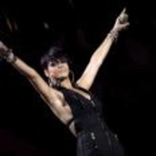 Rihanna_1231372585_3 - Rihanna