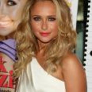 Hayden_Panettiere_1253535992_3