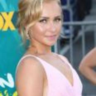 Hayden_Panettiere_1253536089_3