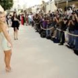 Hayden_Panettiere_1253536523_4