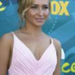 Hayden_Panettiere_1253536722_3