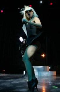 Lady_GaGa_1258065328_2