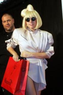 Lady_GaGa_1258065559_0