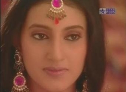 5ch8q8[1] - Kis Desh Mein Hai Mera Dil