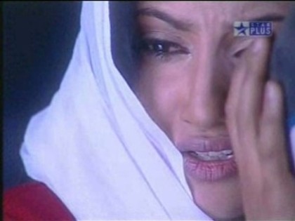 8zjxae[1] - Kis Desh Mein Hai Mera Dil