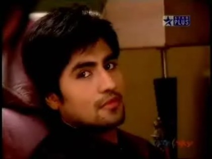 29mveky[1] - Kis Desh Mein Hai Mera Dil