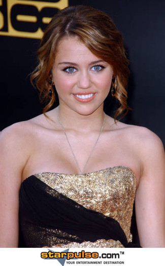 Miley Cyrus-ALO-038958