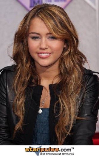Miley Cyrus-SGG-086990