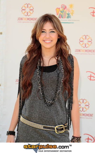 Miley Cyrus-TYG-004284