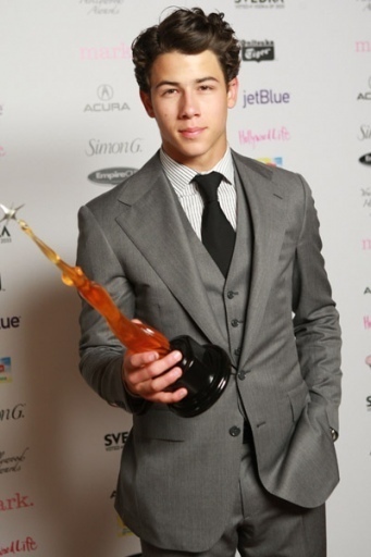 12th-Annual-Young-Hollywood-Awards-5-13-nick-jonas-12177201-341-512 - Cateva pozitzseee