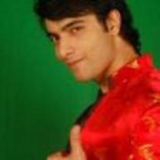 13439171_HHTOUGVIN[1] - poze cu sharad malhotra