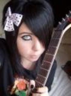 gallery_10542_41_49615.thumbnail - Emo girl