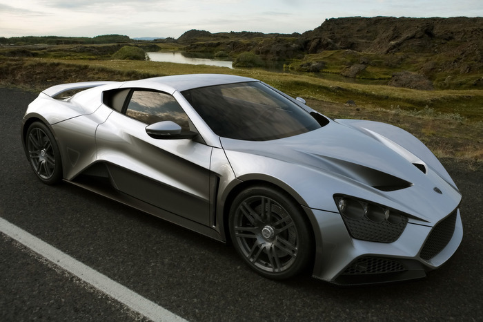 2010-zenvo-st1-on-road-overview