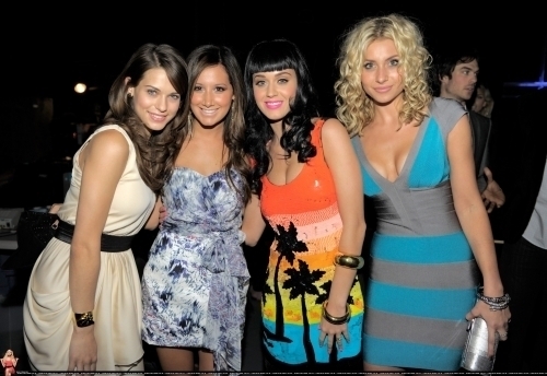 ashley2010cwupfrontsash3445 - Ashley Tisdale