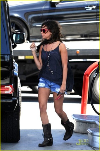 r26igw - Ashley Tisdale