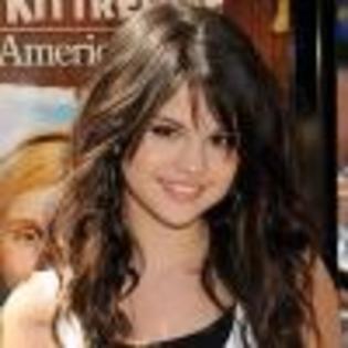 Tot Selena Gomez - Top 10 cele mai frumoase actrite de la Disney Channel