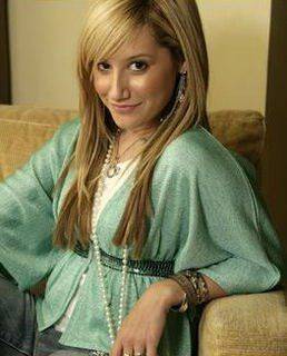 DAYCXDTSBELDVAZEGOV - Ashley Tisdale