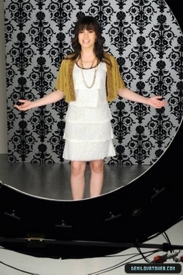 normal_demi-lovato-0020