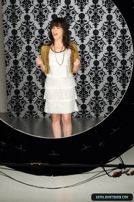normal_demi-lovato-0009