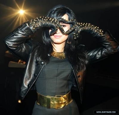 normal_demi-lovato-0151