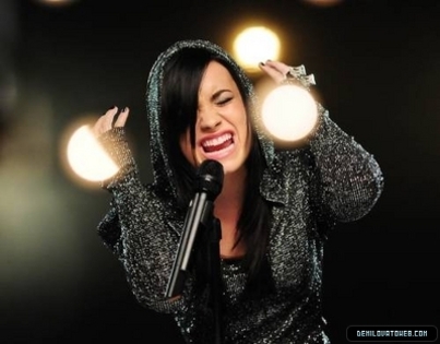 normal_demi-lovato-00438776767 - Videoclipuri