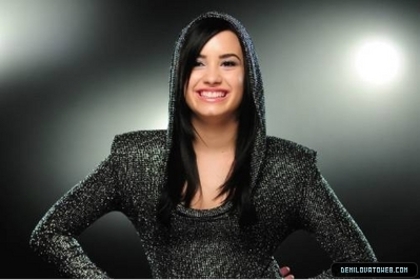 normal_demi-lovato-00245666666666