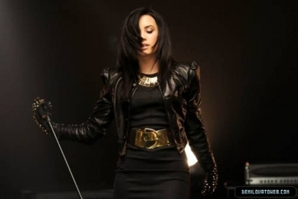normal_demi-lovato-0157