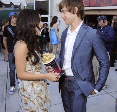 Vanessa-Anne-Hudgens-1223902983 - Vanessa si Zac 4ever