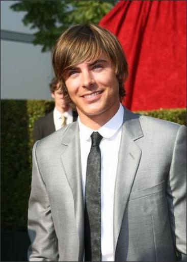 ZLPDVTRPJQLJCNOHRQW - Zac Efron