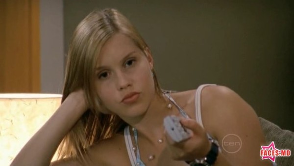 e014d55a_0060006994703_00_600 - Claire Holt