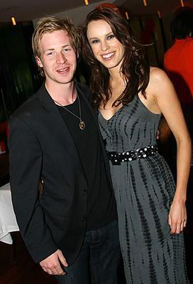 15896344_gallery__272x400 - Angus McLaren