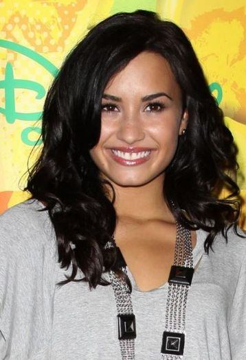 i2pv779jrqgm77j2 - Alte Poze DeMi LoVaTo