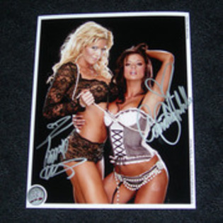 11316637_KWVCWNYTD - autografe wwe