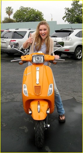 Emily-Osment-emily-osment-6731669-606-1115