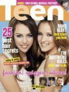 NOUAVZNRATMSEHGFLKK - Miley Cyrus si Emily Osment