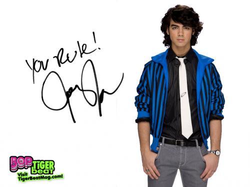 autograf_-_joe_jonas - Jonas Brothers