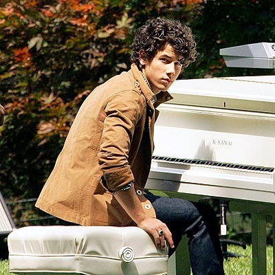 nick_jonas400 - Jonas Brothers