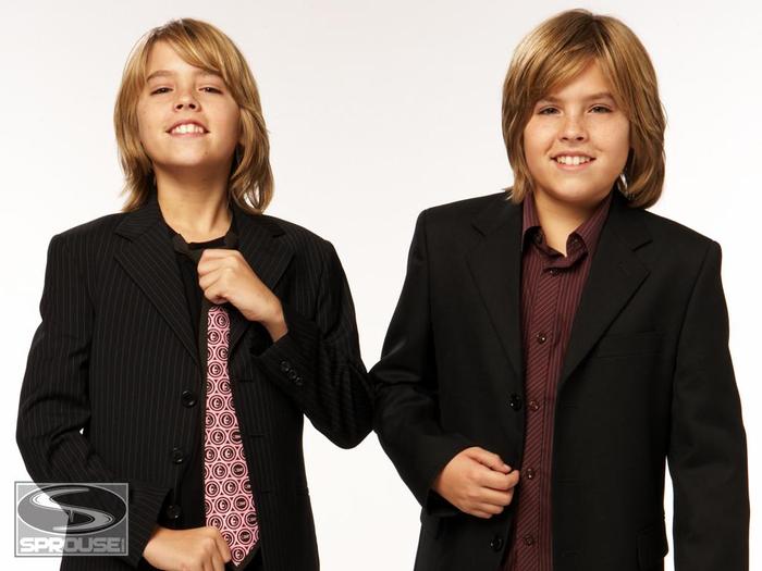 dylan_cole_sprouse_wallpaper1_1024x768 - Zack and Cody the suite life
