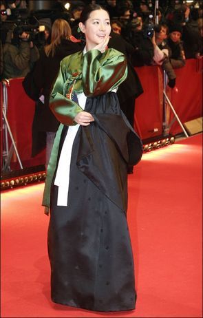 9005331_gal - Lee Young Ae