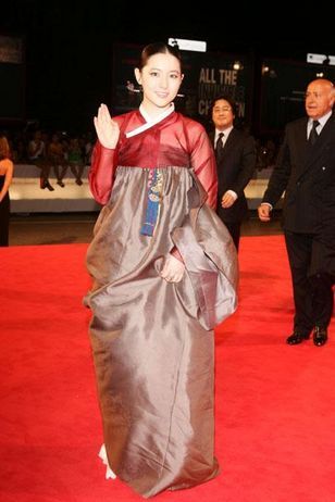 9005341_gal - Lee Young Ae