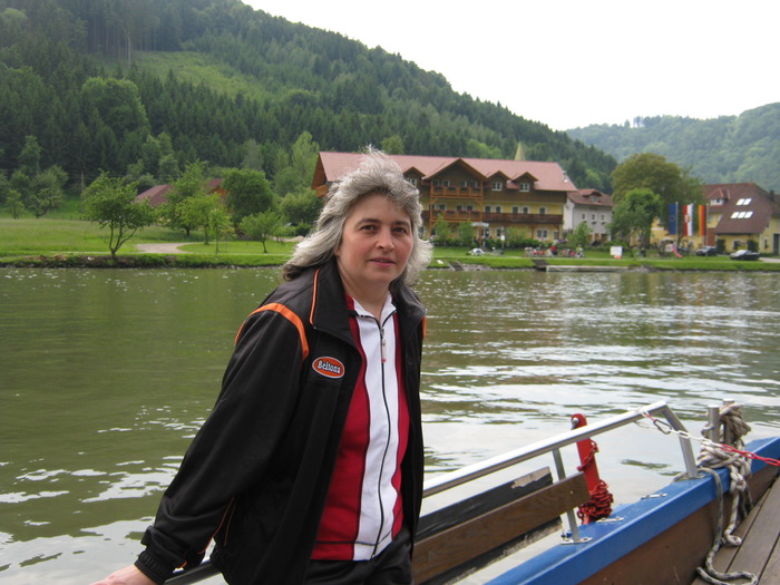 pe bak -traversam dunarea pe bak -traversam dunarea