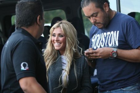 4z1tcly5ykt1ky1l - xoxo-anahi-xoxo