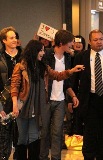 BLLHPNABTPAAMPXEPGJ - Vanessa Hudgens and Zac Efron