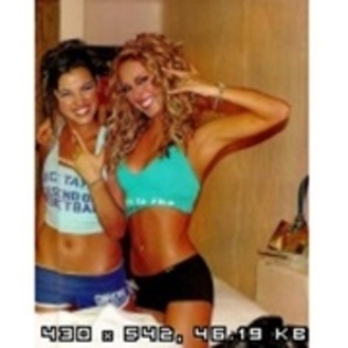 11256270_NKNQELFPY - XxX Anahi si Maite XxX