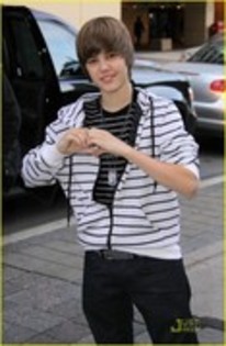 14176803_YOBLVVJDP - XxX Justin Bieber XxX