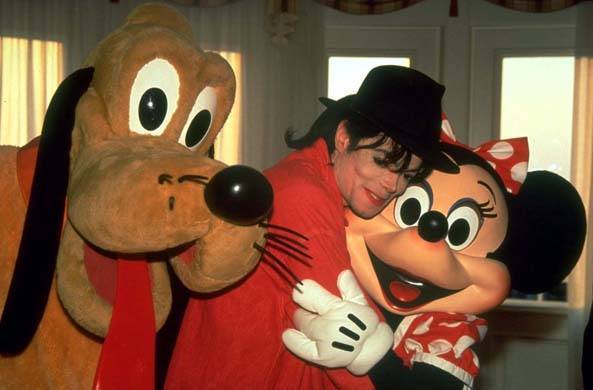 DAGHGJAZHUNXTVMDZYM - Michael Jackson la Disneyland